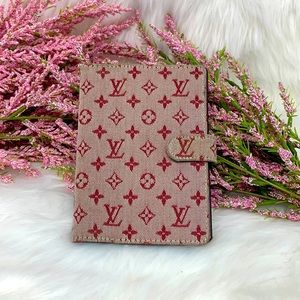 022 Authentic Louis Vuitton Monogram Lin Wallet Datecode: CA0075